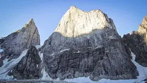 Groenlandia - The Shark Tooth