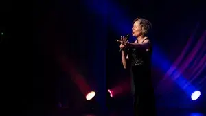 Judith Lucy: Judith Lucy Vs Men