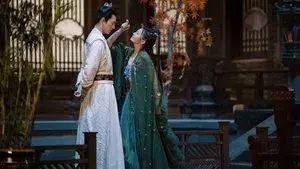 The Bright Moon Worships Your Heart