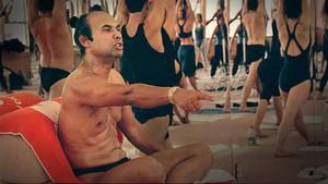 Bikram: Yogi, Guru, Predator