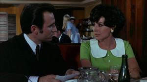 Relaciones casi públicas