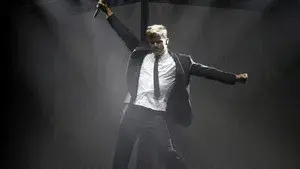 Ricky Martin: Live - Black and White Tour