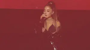 Ariana Grande: Dangerous Woman Diaries
